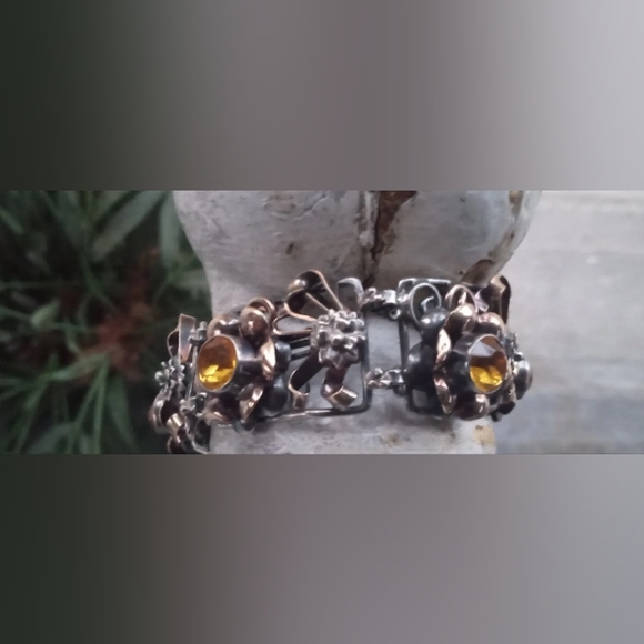 Hobe 1/20 14K GF Sterling  Rhinestones VTG Signed Floral Panel 1940's Bracelet - Picture 8 of 13